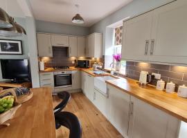 deesideholidaycottages, hotel in Dinnet