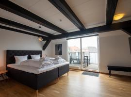 Stylish two floor Deluxe Apartment - 2 bedroom, lavprishotell i Sønderborg