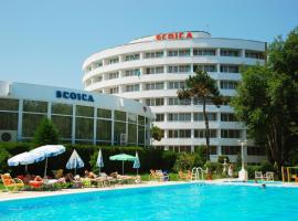 Hotel Scoica, hotel with pools in Jupiter