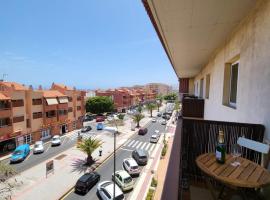 Apartamento céntrico en Candelaria, con piscina.