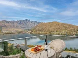 Lakeview Retreat - Queenstown Holiday Home