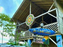 Hostal Camping Sin Fronteras Mompiche, hotel v destinaci Mompiche