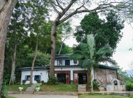 Welikande Yoga Retreats, B&B in Digana