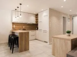 Chic Apartment - Strolling to the Athenian streets