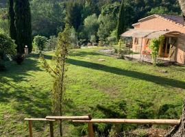 Les Oliviers, hotelli kohteessa Vaugines