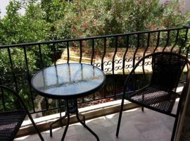 Kadmos, serviced apartment in Loutra Edipsou