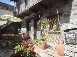 Locanda del Sasso Rooms, bed & breakfast kohteessa Crodo