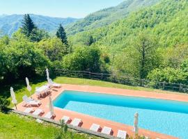 Agriturismo Montagna Verde Apella – hotel w pobliżu miejsca Biancani w mieście Licciana Nardi