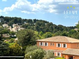 LOGIS HOTEL & RESTAURANT L'ETAPE Bouc Bel Air - Gardanne, hotel pentru familii din Bouc-Bel-Air