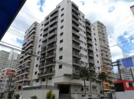 T004 - Apto na Tupi com sacada, garagem e ótima localização