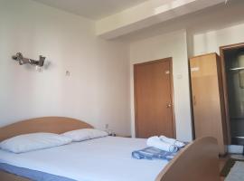 Hostel Mlin Balkan, hotelli kohteessa Skopje