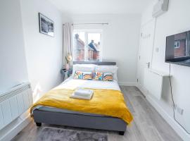 No 01 Small Studio flat in Aylesbury town Station, hotel in Buckinghamshire