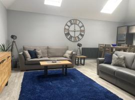 The Store by Caithness Luxury Apartments NC500 - Luxury modern conversion with open plan living - Sleeps 4, ubytování v soukromí na pláži v destinaci Wick