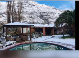 Casa San Alfonso Cajon del Maipo، فندق في سان ألفونسو