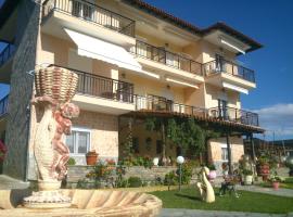 Sofia & Lakis House, hotel in Ormos Panagias