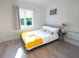 No 02 Studio Flat Available near Aylesbury Town Station