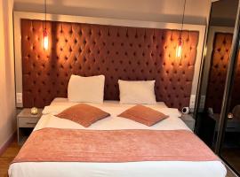 Paris Luxury Guest House - CDG Aéroport, bed & breakfast στο Ρουασλι-αν-Φρανς