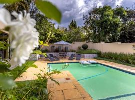 Fleur de Lis Guesthouse, hotel near Roodepoort Country Club, Krugersdorp