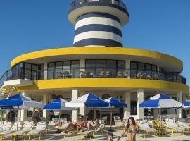 Guzvi Travel - Hotel Ocean El Faro, отель в городе Пунта-Кана