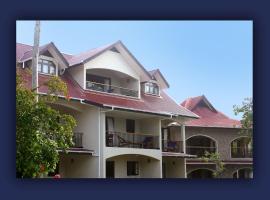 L'Hirondelle Self Catering Guest House, hotel sa Praslin