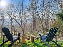 Misty Mountain Cottage, cabaña o casa de campo en Waynesville