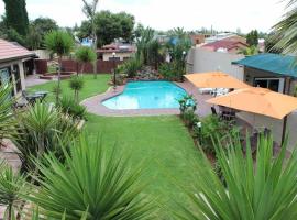 Petra guest lodge, hotel in Edenvale