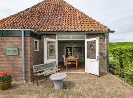 Private Characteristic farmhouse near the lake, vacation home in Andijk