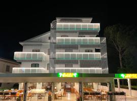 Hotel Oasi, hotel a Lignano Sabbiadoro, Pineta