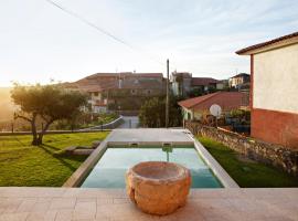 Casas de Vale de Lobo – hotel w mieście Mirandela