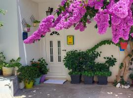 Guest House Mediterranean, hostal o pensión en Hvar