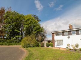 Robin House, cottage in Lucker