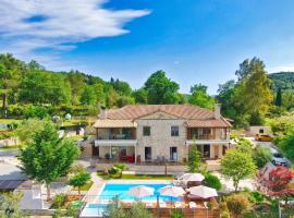 The Stone Villas, hotel en Áno Korakiána