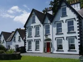 Coed Mawr Hall Bed & Breakfast