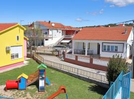 Apartments Ivana Bibinje, hotel in Bibinje