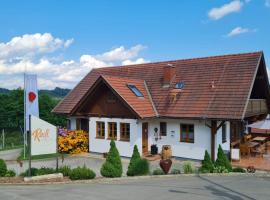 Gästehaus - Camping- Weinhof Radl, hotel di Klöch