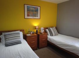 The Orchard Hotel, Cama e café (B&B) em Falkirk