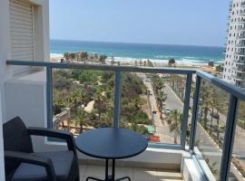 Exceptional view facing sea of Givat Olga Hadera, hotel in Giv‘at Olga