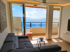 BEACHFRONT -- NEW LUXURY Apartment -- 1ª Linea Playa -- Fuengirola CITY CENTER -- Private PARKING -- Panoramic Sea Views --, hotel in Fuengirola