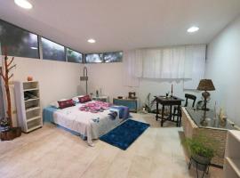 Val & Mar Studio Apartment