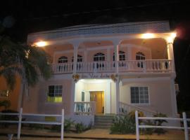 Sea View Suites, hotell sihtkohas Placencia