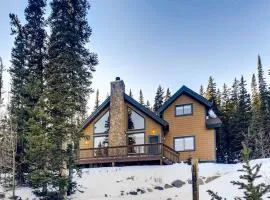 Gorgeous Mountain Cabin with Expansive Glass - Willow Creek