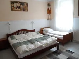 Garden Szivárvány utca 39 Superior Vendégház