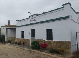 Casa Rural Masia d'en Gall, hotel in L'Aldea