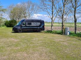 Wohnmobilstellplatz Nordseeliebe direkt am Deich - Dagebüll, hotell i Dagebüll