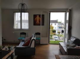 Superbe appartement de 41m2 en résidence privé, hotell i Fleury-les-Aubrais