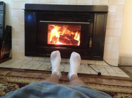 "Mansfield" Cottage Barrington - Quality Holidays for over 25 Years, Hotel in Barrington