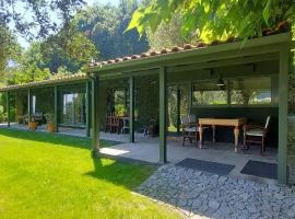 Casas da Tapada Briteiros Casa dos Ficos, chalet de montaña en Guimarães