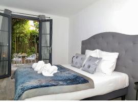 la Romana Luxe et sérénité au cœur de Saint-Tropez Suites spacieuses avec jardin enchanteur, apartment in Saint-Tropez