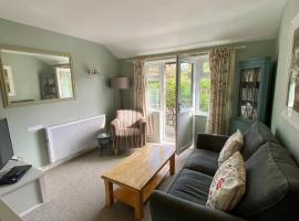 The Retreat holiday apartment, hotel in Polperro