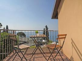 Fasano home with terrace and Lake view, apartemen di Gardone Riviera
